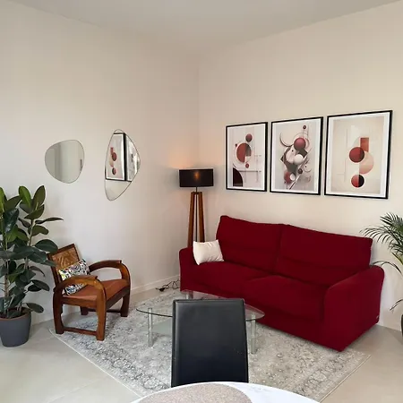 Ambassador Promenade !